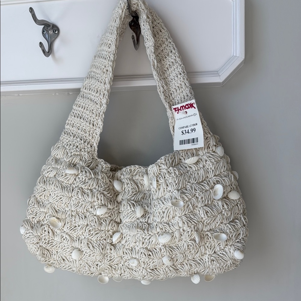 Cream Knit Shoulder Bag with sea shells